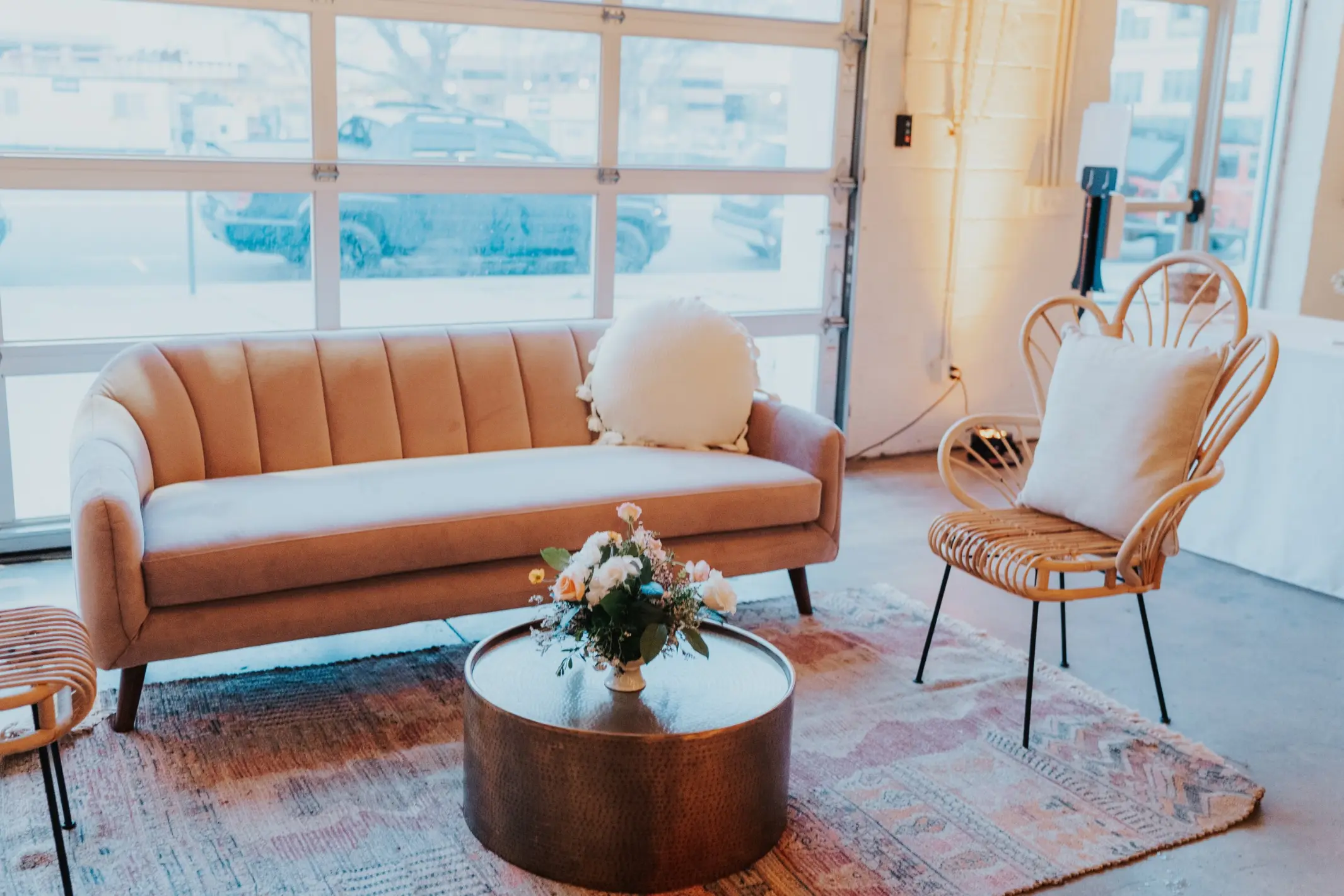 chic wedding with great decor at clay | colorado springs meeting rooms